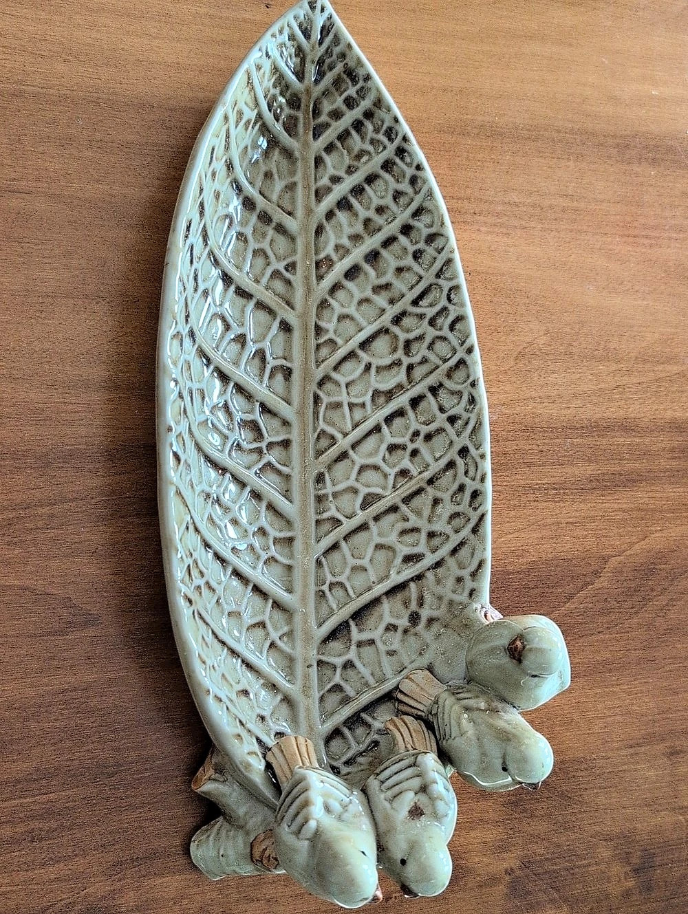 Ceramic Leaf Bird Decor in Green & Brown